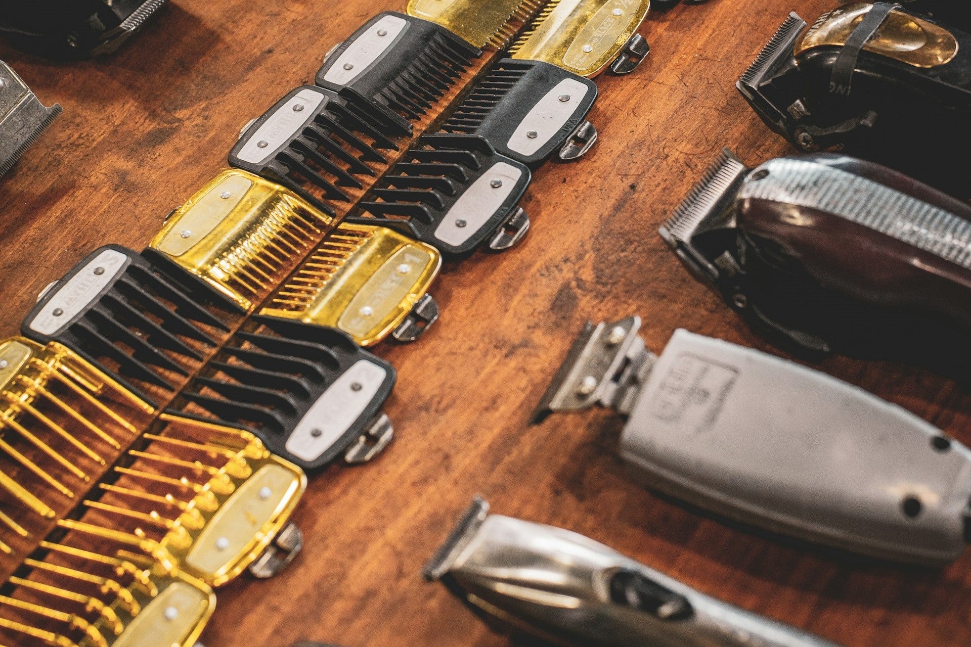 How to Oil Clippers & Clipper Blades for Best Performance How to Oil Clippers & Clipper Blades for Best Performance