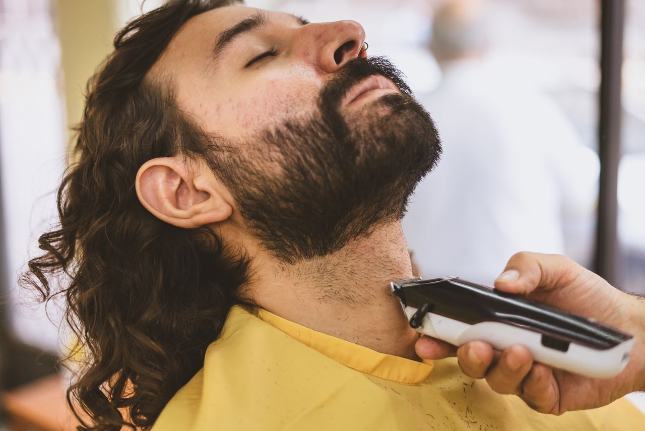 How to Shave & Define Your Beard Neckline How to Shave & Define Your Beard Neckline