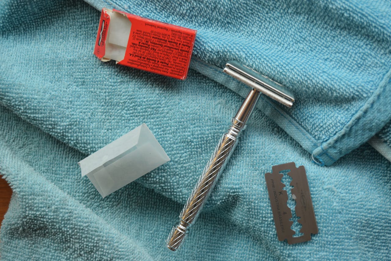 How to Clean Your Razor Properly
